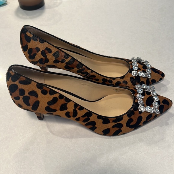 Leopard Pumps - Picture 3 of 4